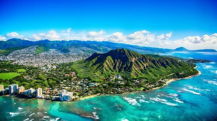 A Hawaiian beach and coastline